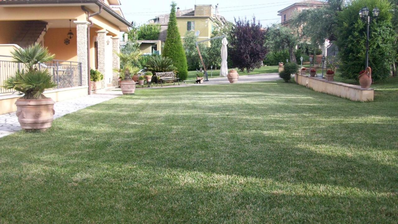 Il Giardino Degli Ulivi Bed & Breakfast Canneto  Bagian luar foto